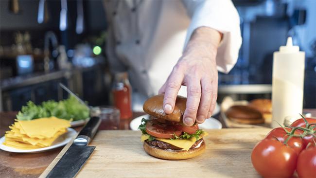 How to make a juicy hamburger